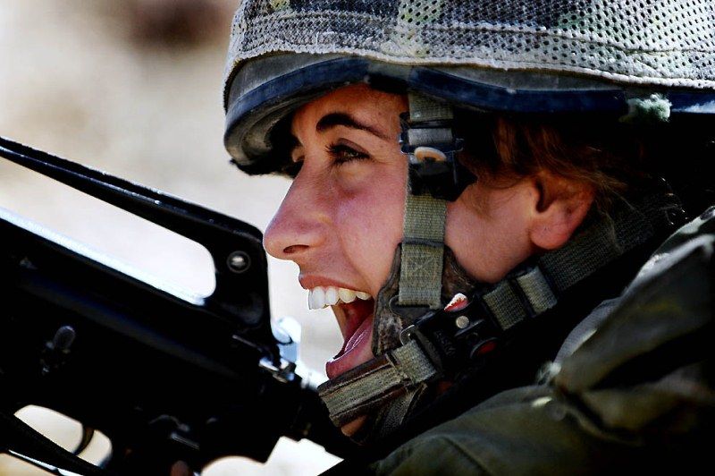 Сексуальные пехотные инструкторы армии Израиля и их сослуживицы