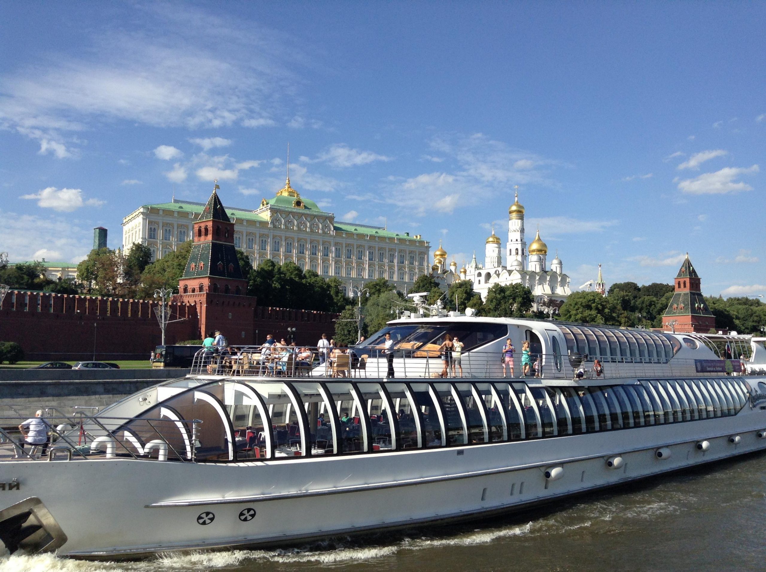 Прогулка по Москве-реке в комфортных условиях