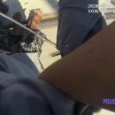Полицеский спас инвалида-колясочника, застрявшего в рельсах ЖД