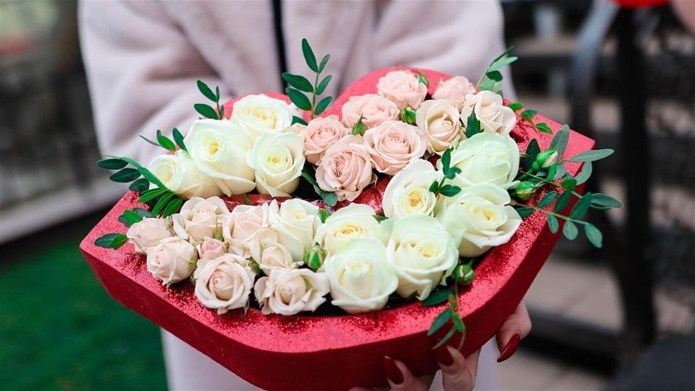 Лучшие цветочные композиции для ваших близких от флористов Лили Нуаж