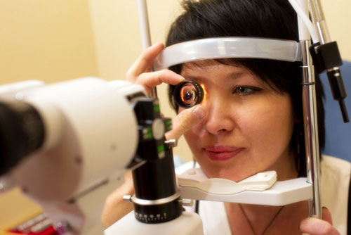 Проблемы со зрением требуют срочной консультации специалистов