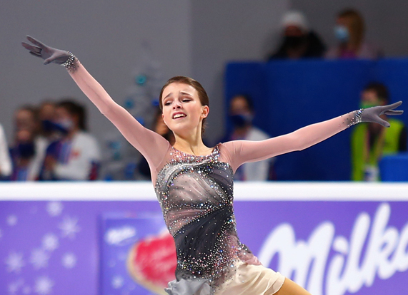Анна Щербакова − трехкратная чемпионка России по фигурному катанию