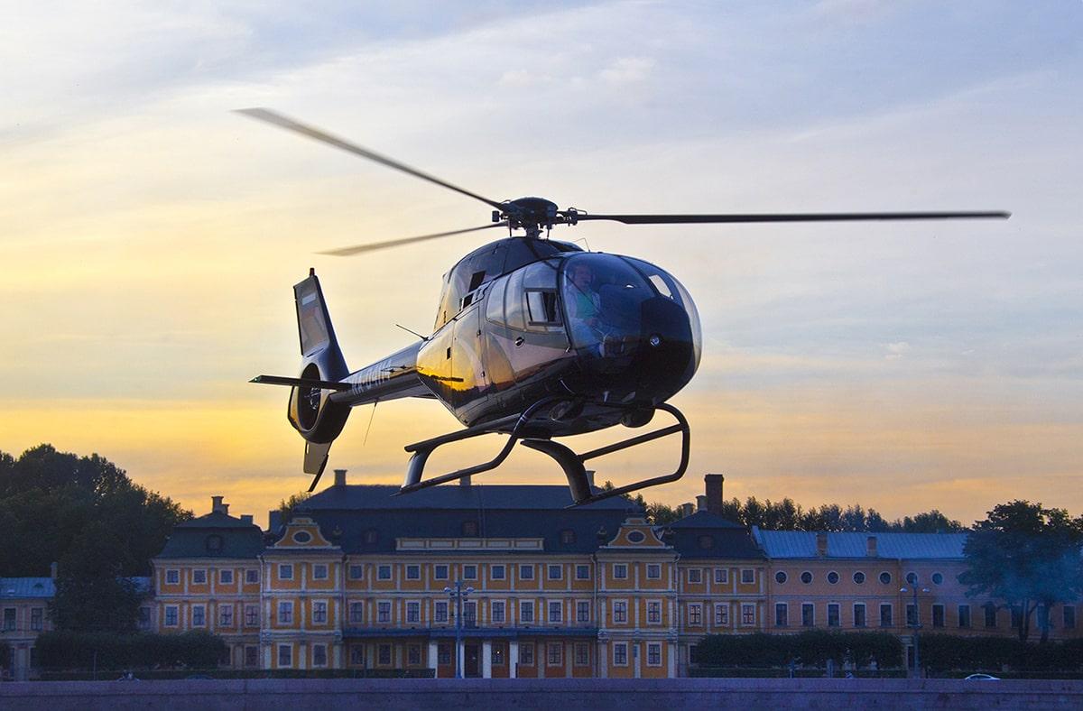 Полет на вертолете в СПб : Вдохновляющее путешествие над Северной Венецией