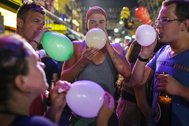 Искусство веселья: как веселящие шарики создают атмосферу праздника