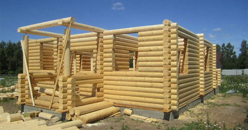 Строительство домов из оцилиндрованного бруса компанией «Дома Века»