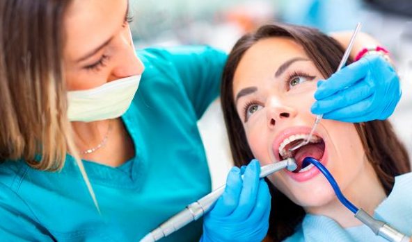 Пломбирование зубов в Алматы: круглосуточная забота о пациентах