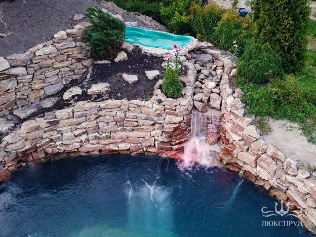 Создайте атмосферу уюта с искусственными водопадами